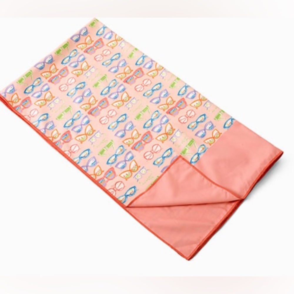 Ultimate Beach Mat - Sunglasses
